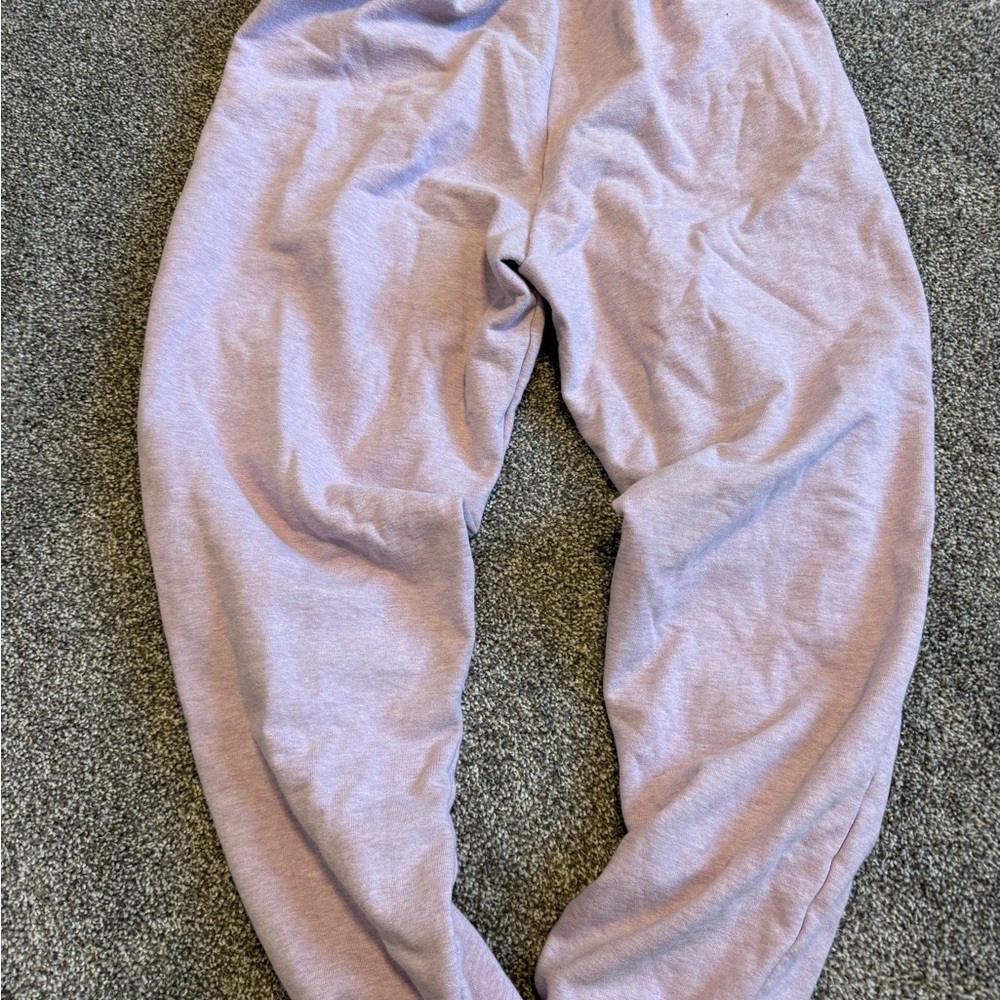 Gymshark Lavender matching sweat set - Picture 5 of 7